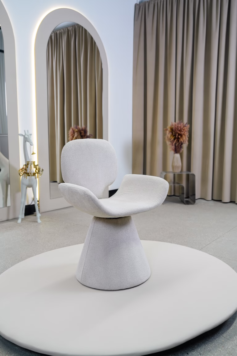 Luna Armchair