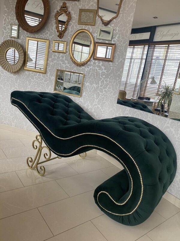 royal bottle green bed beauty parlor 1