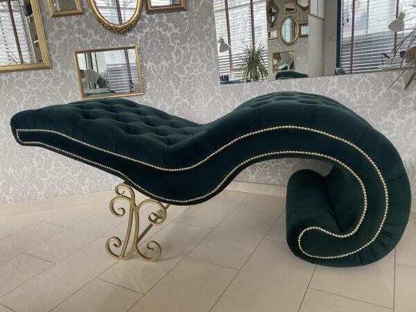 royal bottle green bed beauty parlor 2 1